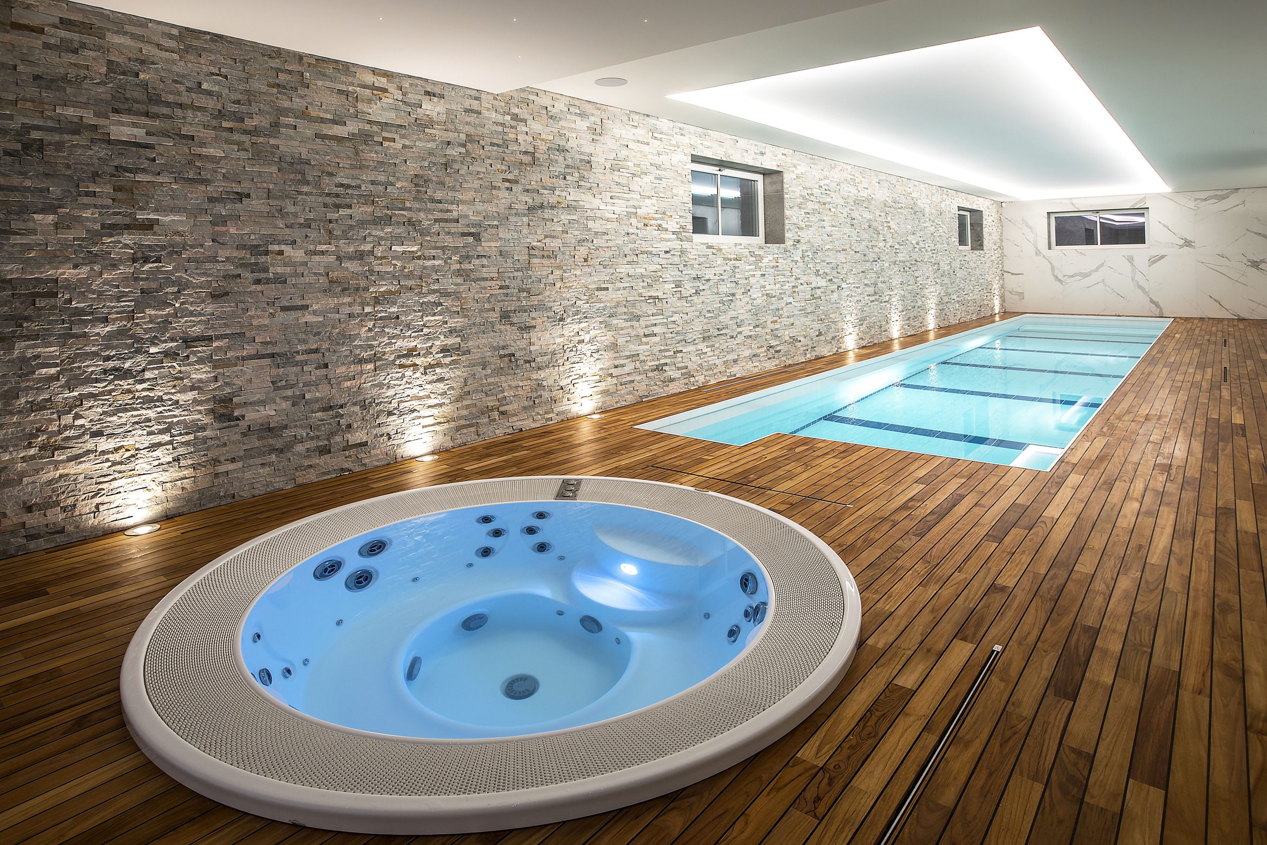 plaukimo-baseinas-ir-jacuzzi-4